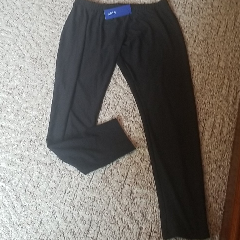 Ladies black leggings